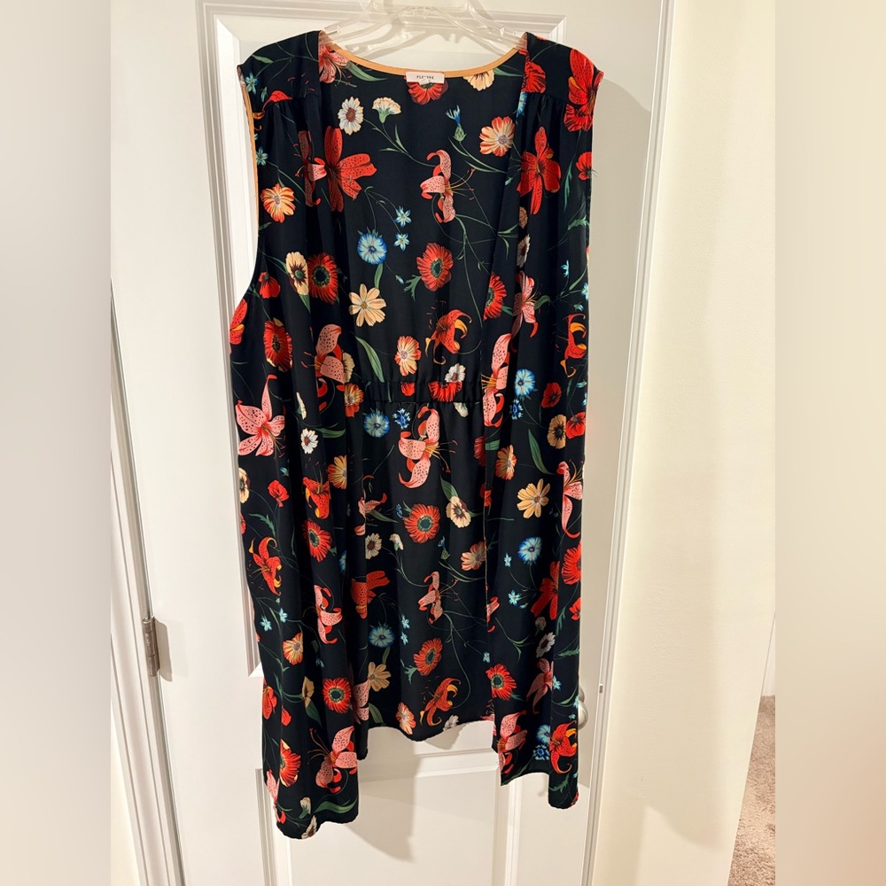 Pleione Black Floral Sleeveless Duster